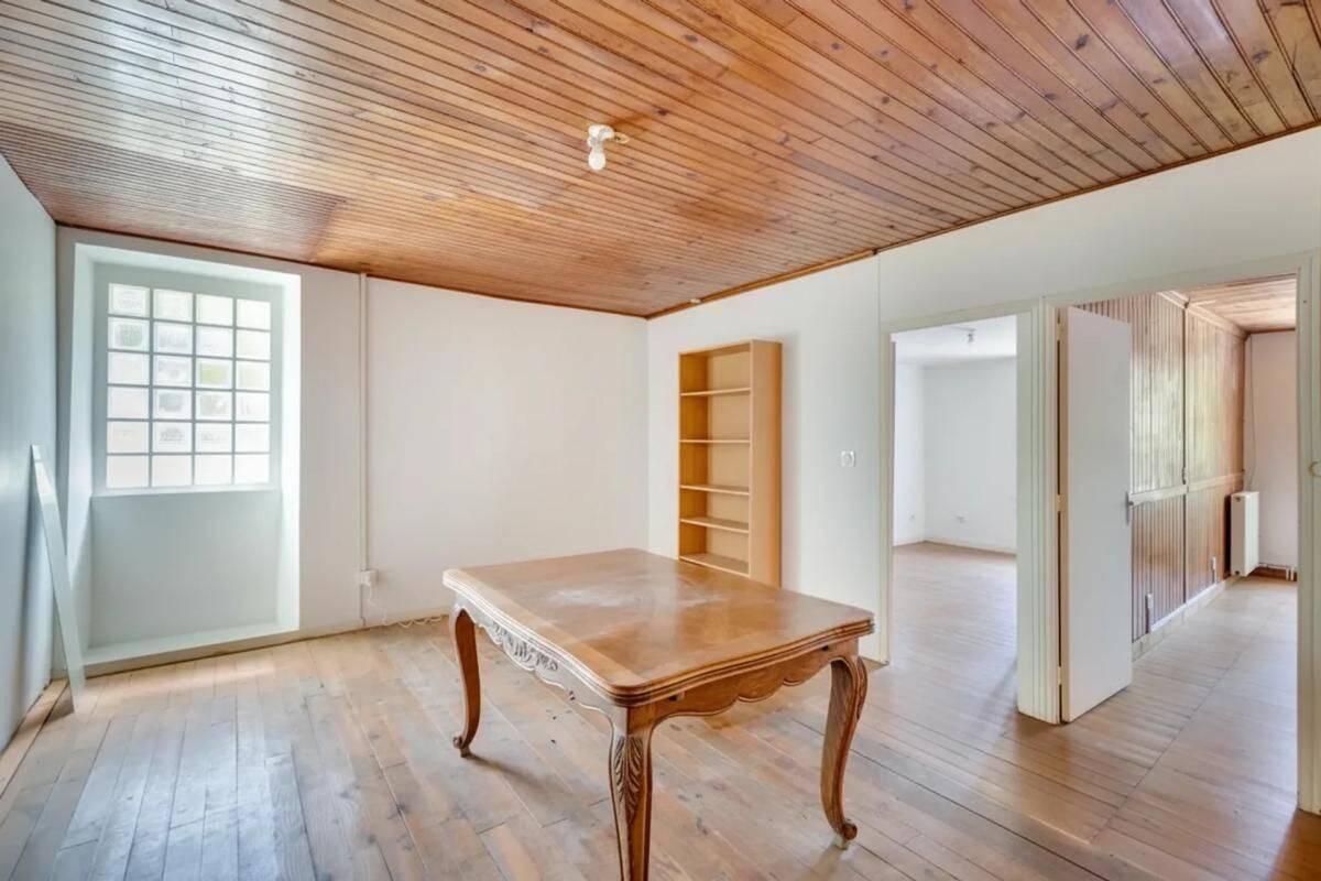 Maison 5 pièces 112 m² · à Saint-Juire-Champgillon · 112 m² · 110 000 €