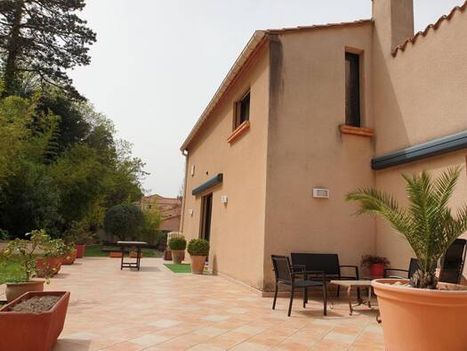 Maison à vendre 445 000 € 7 pièces 3 chambres 240 m² 1 269 m² de terrain Céret 66400