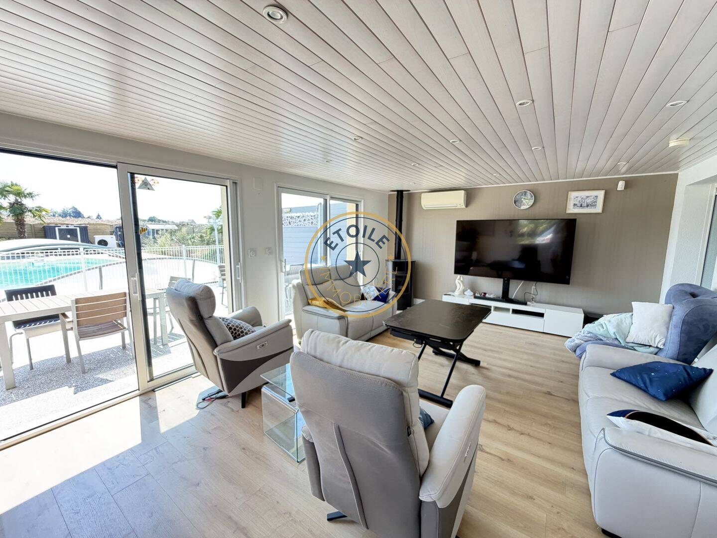 Maison 8 pièces 187 m² · à Corzé · 187 m² · 346 000 €