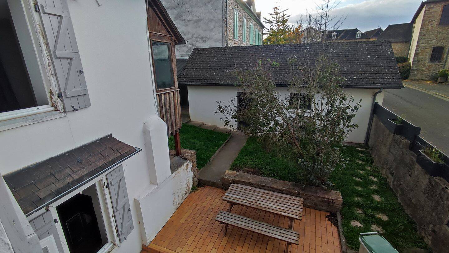 Maison 4 pièces 105 m² · à Oloron-Sainte-Marie · 105 m² · 168 000 €
