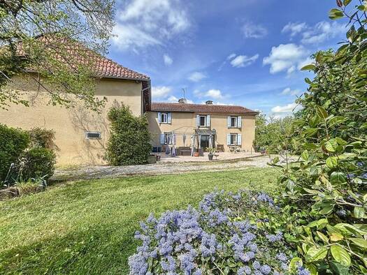 Maison à vendre 252 000 € 8 pièces 5 chambres 160 m² 17 000 m² de terrain Miélan 32170