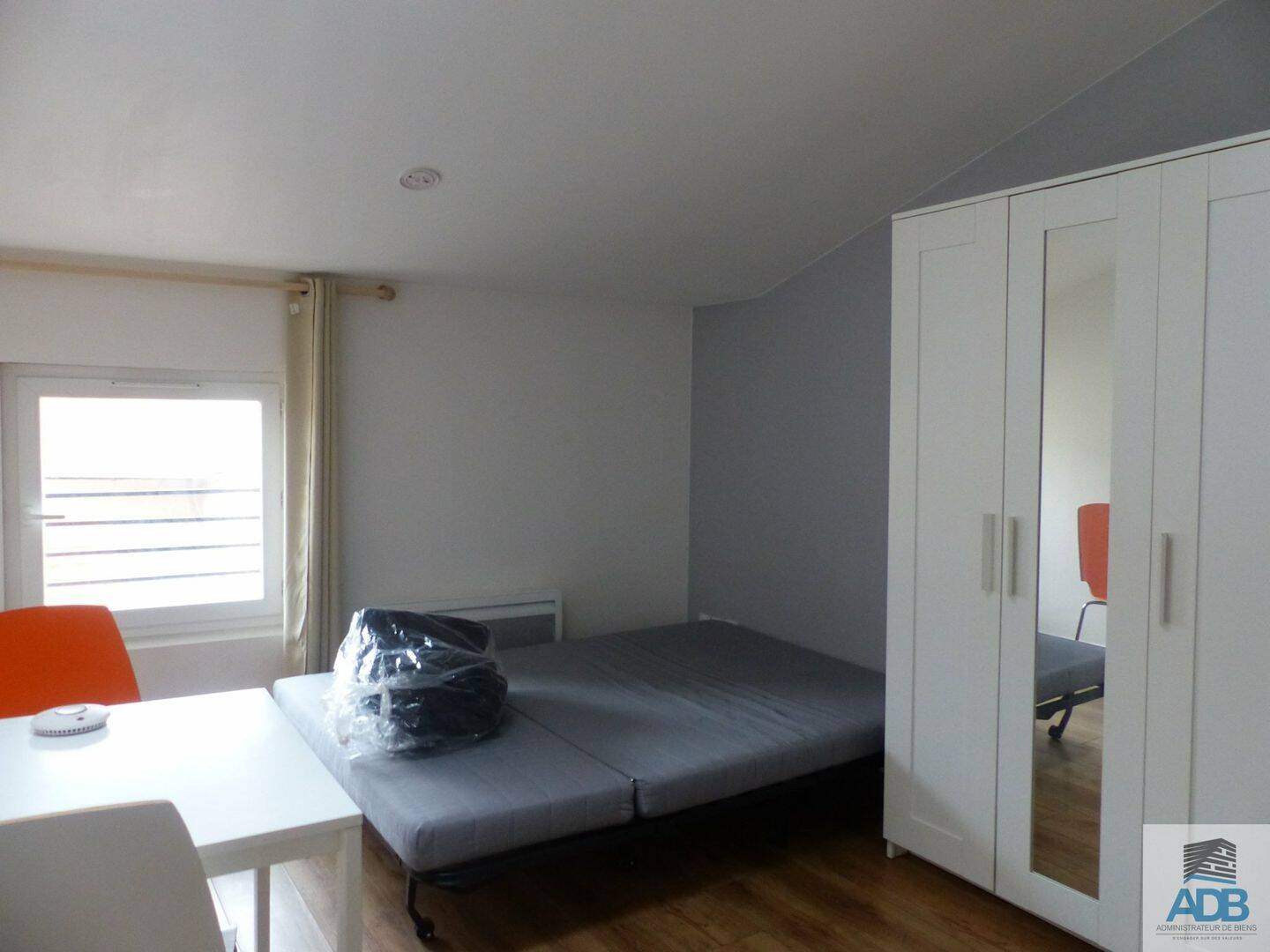 Appartement 1 pièce 18 m² · à Roanne · 18 m² · 303 €