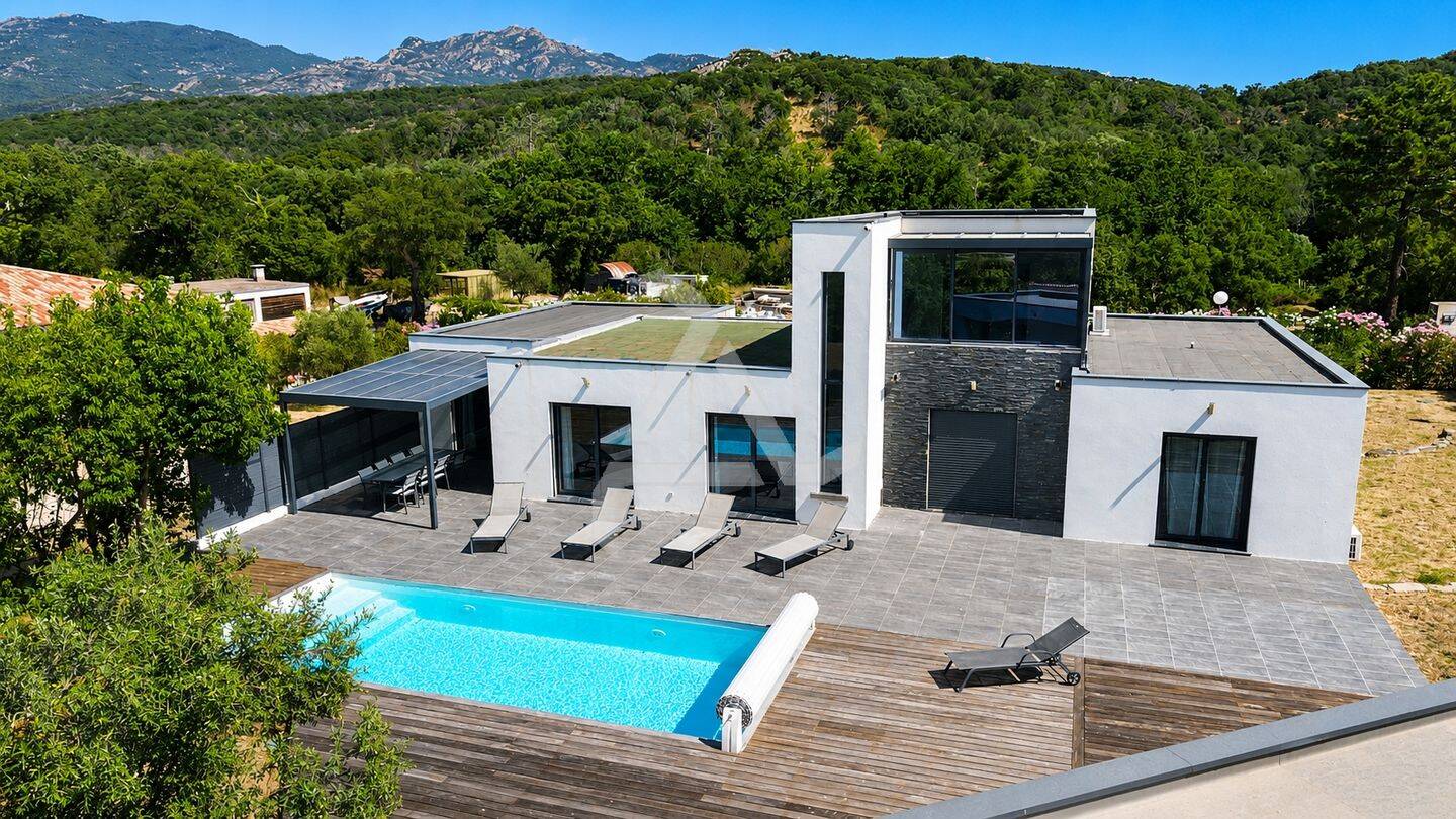 Maison 7 pièces 211 m² · à Porto-Vecchio · 211 m² · 1 250 000 €