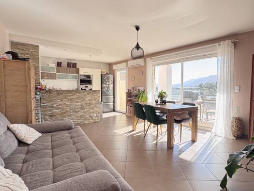 Appartement à vendre 250 000 € 4 pièces 3 chambres 82,3 m² RDC/5 Bastia 20600
