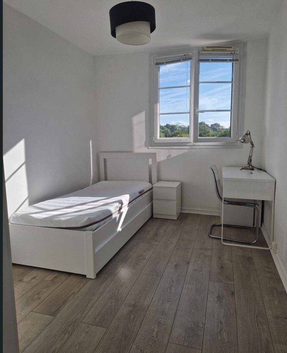 1 pièce 10 m² · à Créteil · 10 m² · 590 €