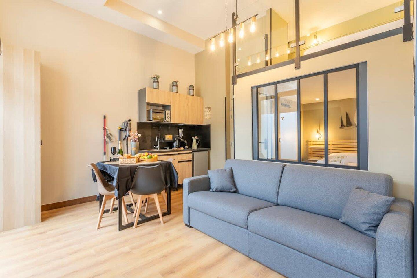 Appartement 3 pièces 30 m² · à Marseille 6ème Arrondissement · 30 m² · 2 503 €/mois
