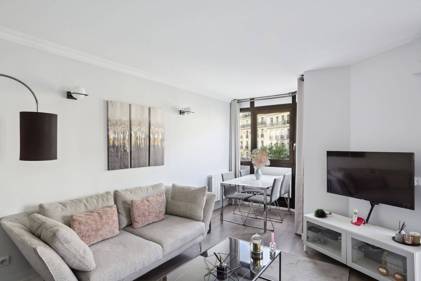 Appartement 2 pièces 51 m² · à Paris 17ème Arrondissement · 51 m² · 3 000 €/mois