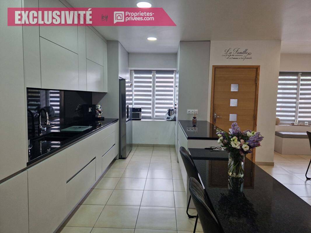 Maison 6 pièces 140 m² · à Wattrelos · 140 m² · 298 900 €