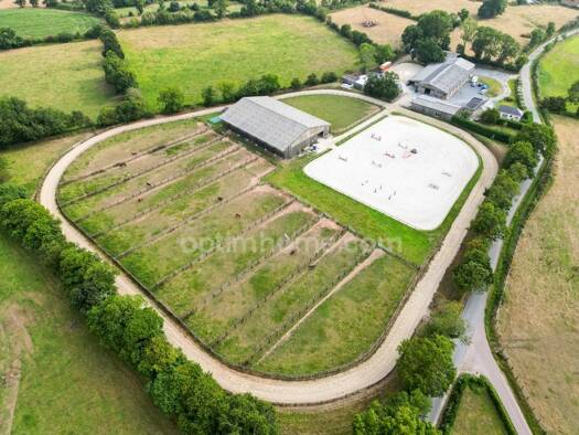 Maison à vendre 1 157 000 € 7 pièces 4 chambres 150 m² 42 795 m² de terrain Bayeux 14400