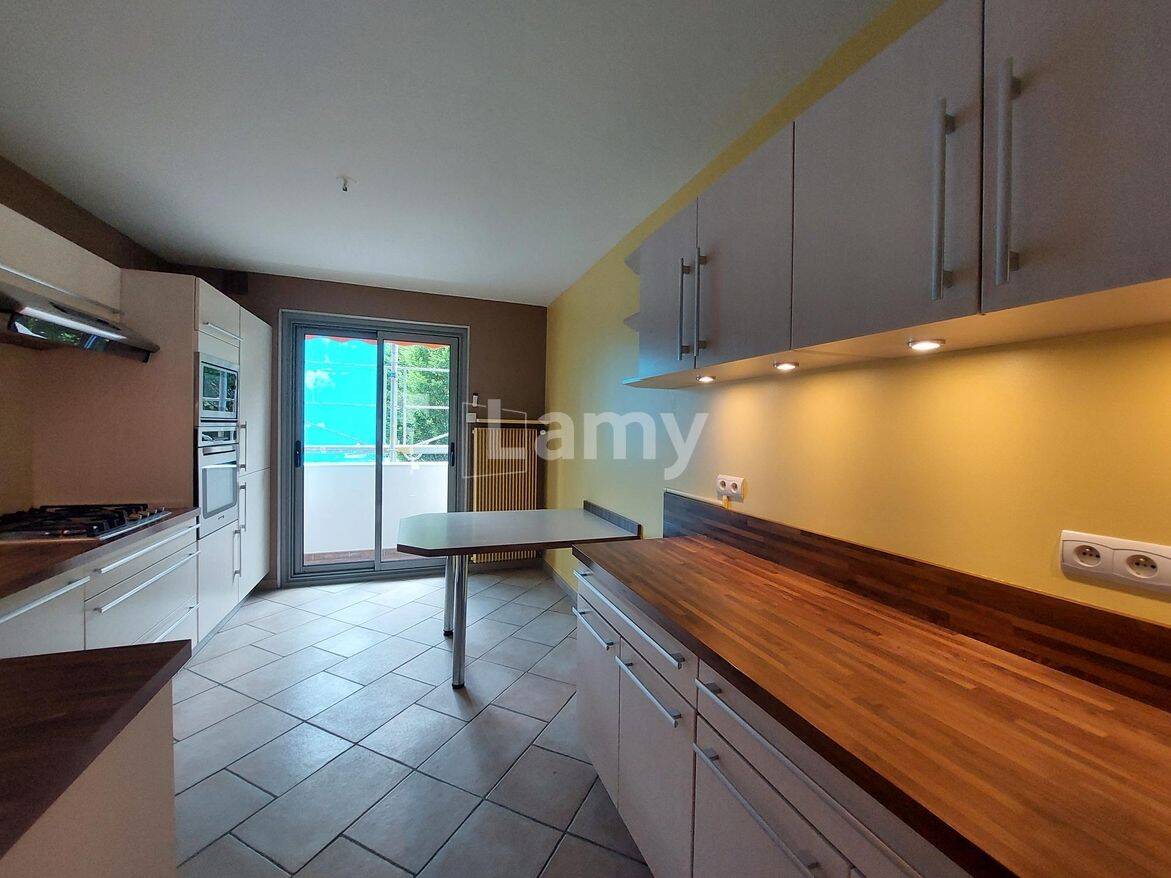 Appartement 3 pièces 93 m² · à Meylan · 93,4 m² · 1 380 €