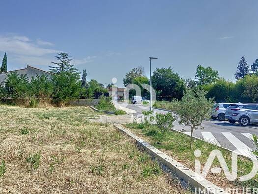 Terrain constructible viabilisé à vendre 100 000 € 337 m² de terrain Volx 04130