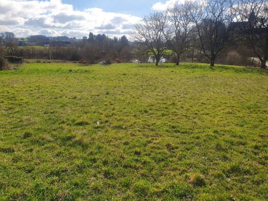 Terrain constructible à vendre 45 000 € 3 441 m² de terrain Sadroc 19270