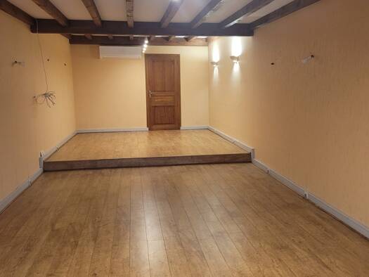 Local d'activités à vendre 161 000 € 81,7 m² d'espace de stockage Grézieu-la-Varenne 69290