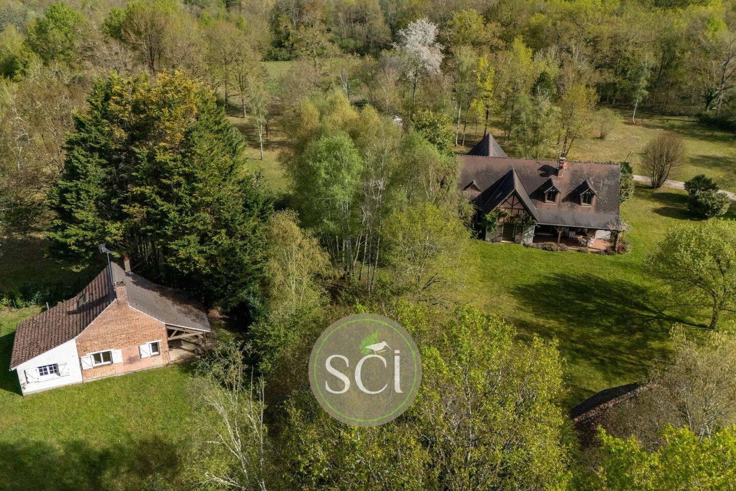 Maison 10 pièces 305 m² · à Brinon-sur-Sauldre · 305 m² · 667 800 €