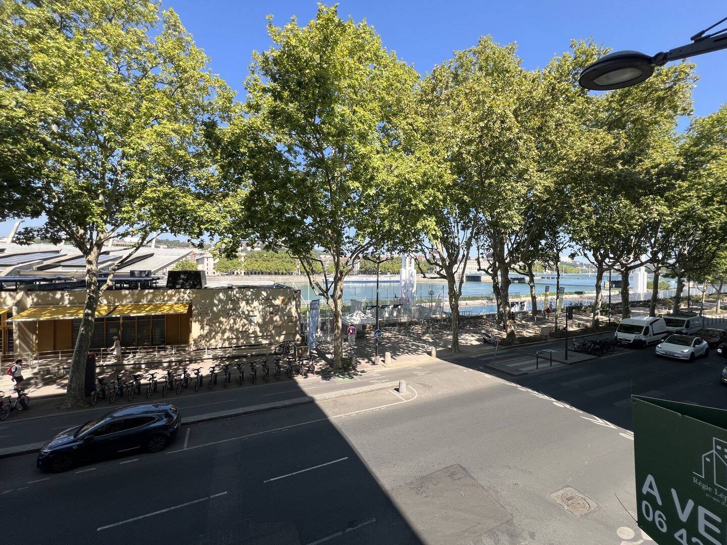 Appartement 6 pièces 165 m² · à Lyon 7ème · 164,6 m² · 747 780 €