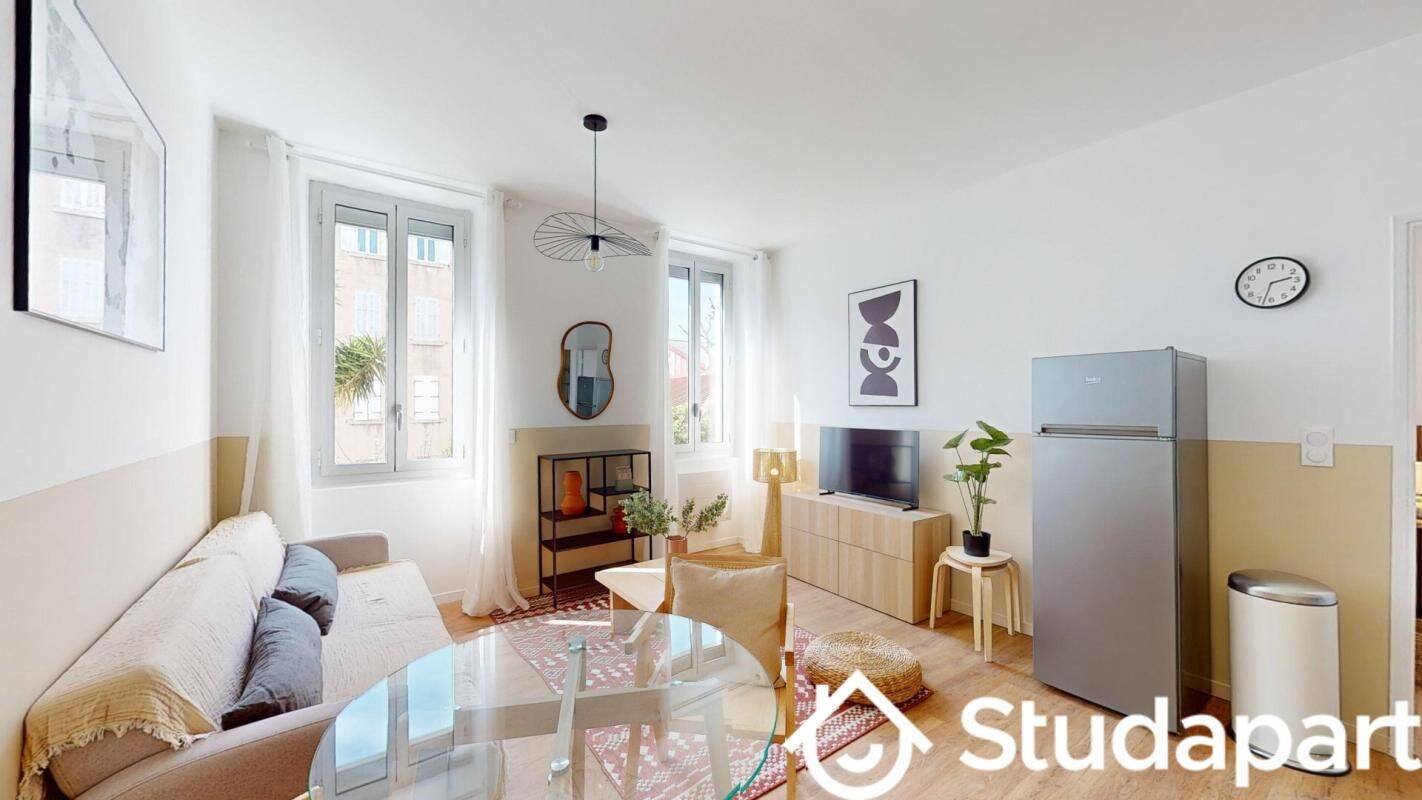 1 pièce 10 m² · à Marseille 10ème Arrondissement · 10 m² · 555 €/mois
