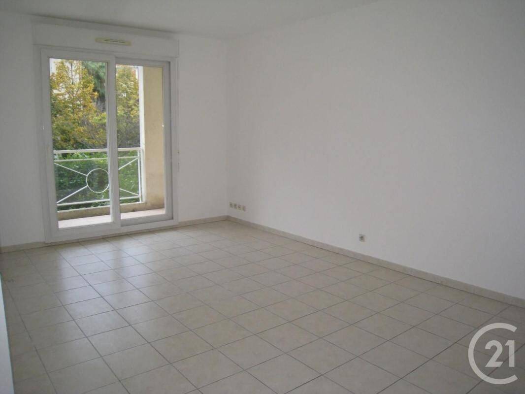 Appartement 2 pièces 42 m² · à Saint-André-de-la-Roche · 42 m² · 786 €
