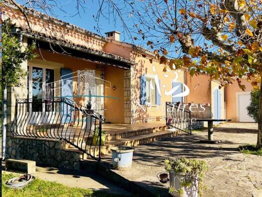 Maison de plain-pied à vendre 275 600 € 4 pièces 3 chambres 93 m² 1 280 m² de terrain Donzère 26290