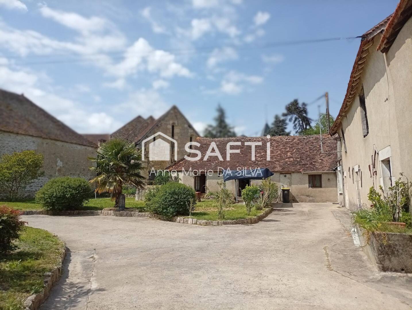 Maison 6 pièces 142 m² · à La Trimouille · 142 m² · 138 000 €