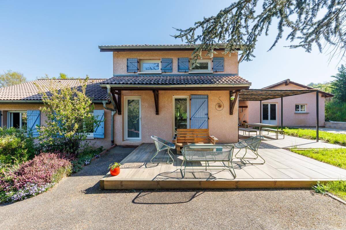 Maison 5 pièces 136 m² · à Chasselay · 136 m² · 2 500 €/mois