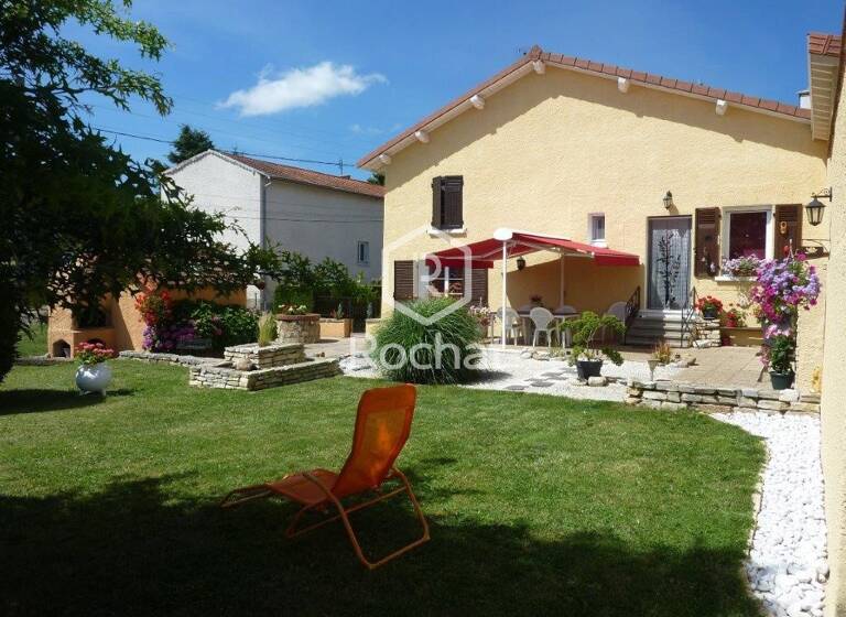 Maison en viager Bouquet 64 000 € 5 pièces 4<br/>chambres 175 m²<br/>superficie St Andre d Apchon 42370