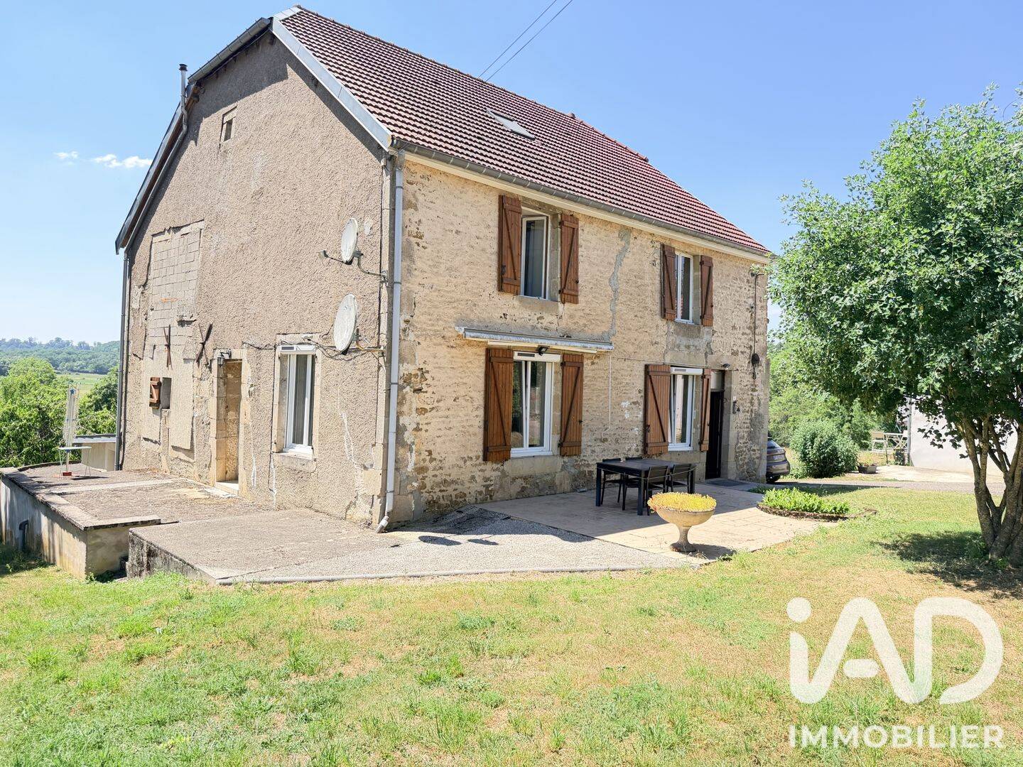 Maison 5 pièces 147 m² · à Orbigny-au-Val · 147 m² · 145 000 €