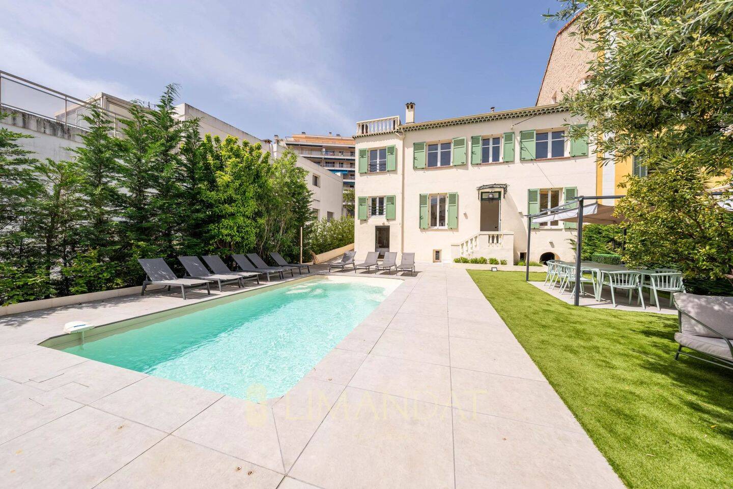 Maison 10 pièces 165 m² · à Cannes · 165 m² · 10 500 €
