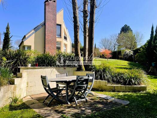Maison à vendre 725 000 € 8 pièces 4 chambres 203 m² 1 660 m² de terrain Chauvry 95560