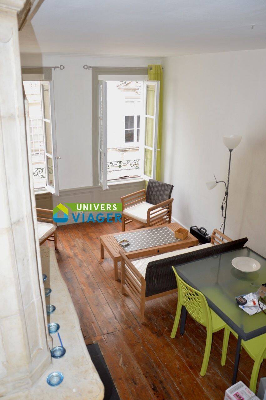 Appartement 7 pièces 98 m² · à La Rochelle · 98 m² · 200 000 €