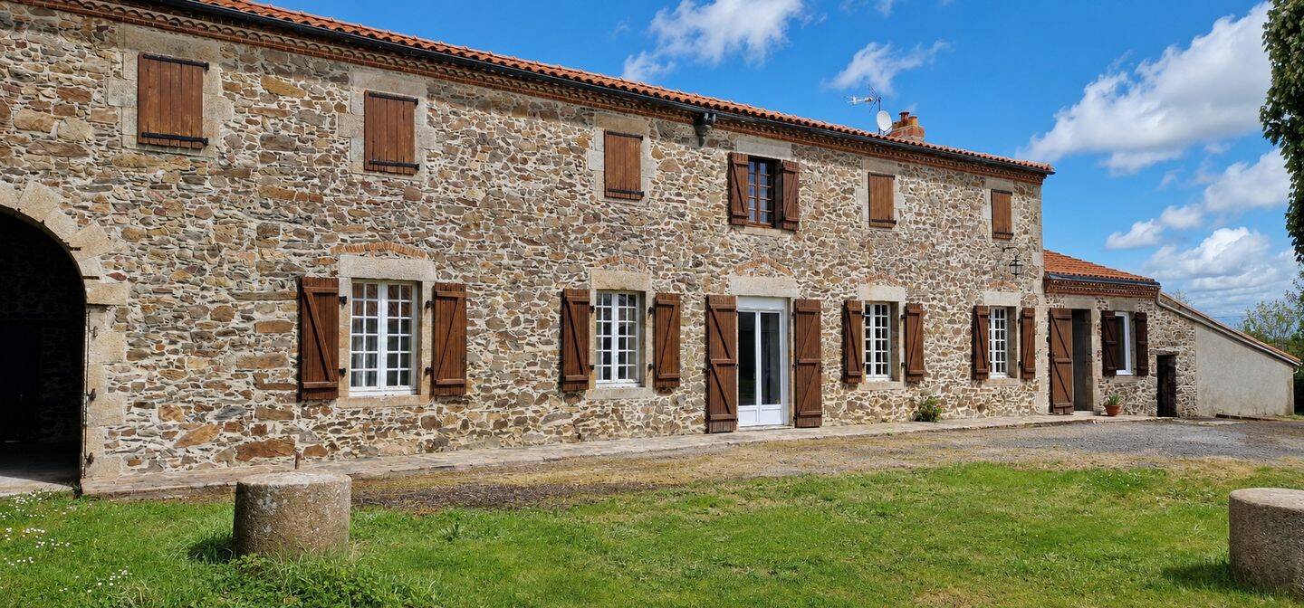 Maison 3 pièces 106 m² · à Vallet · 106 m² · 228 880 €