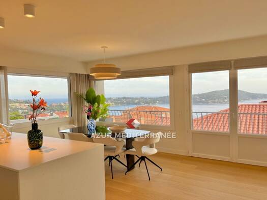 Appartement à vendre 1 690 000 € 4 pièces 3 chambres 99,1 m² Étage 1/2 Le Port Villefranche-sur-Mer 06230