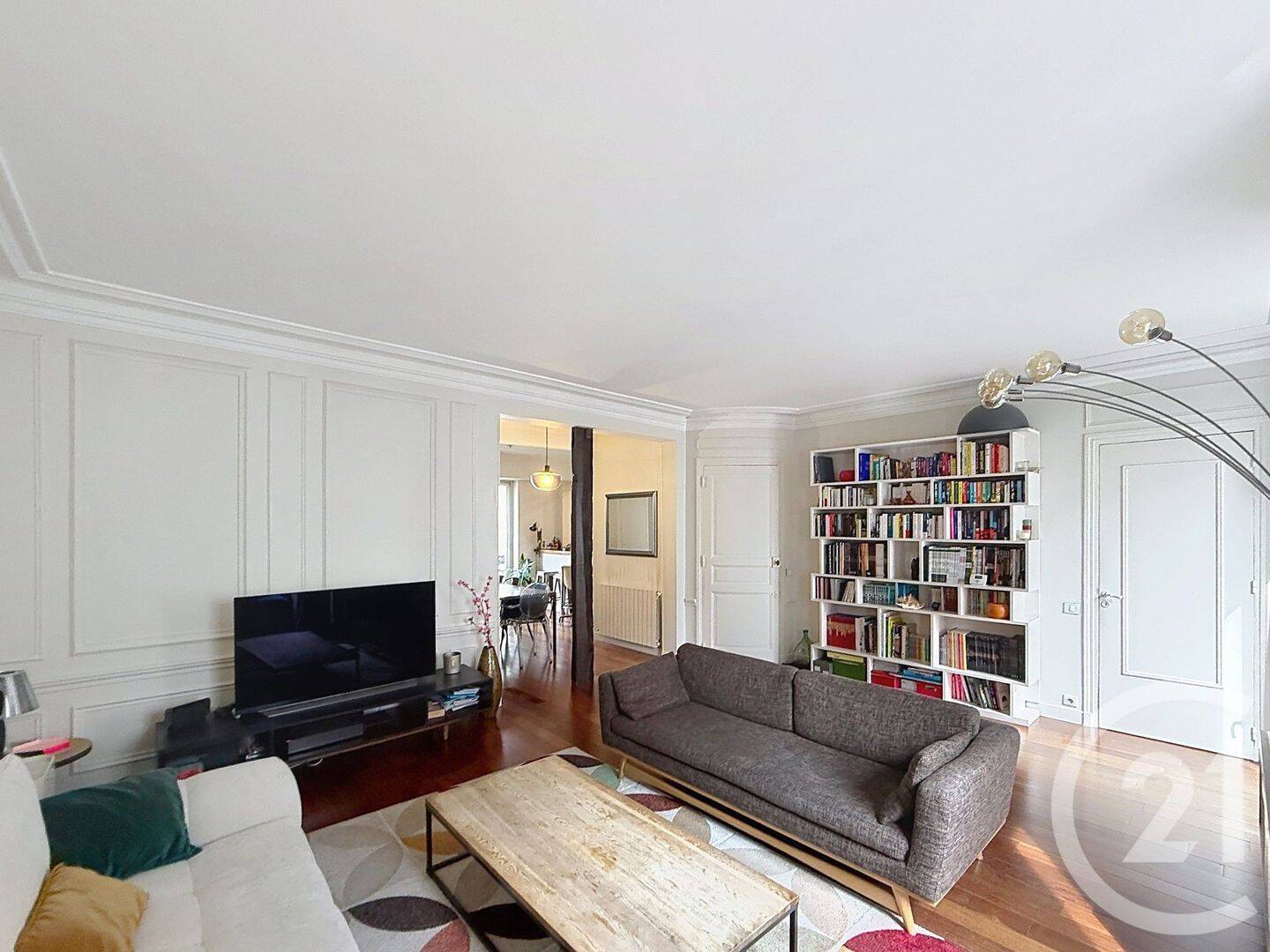 Appartement 4 pièces 103 m² · à Paris 10ème Arrondissement · 103 m² · 980 000 €