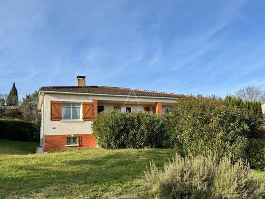 Maison à vendre 224 500 € 7 pièces 3 chambres 97 m² 4 800 m² de terrain Grand Centre Albi 81000