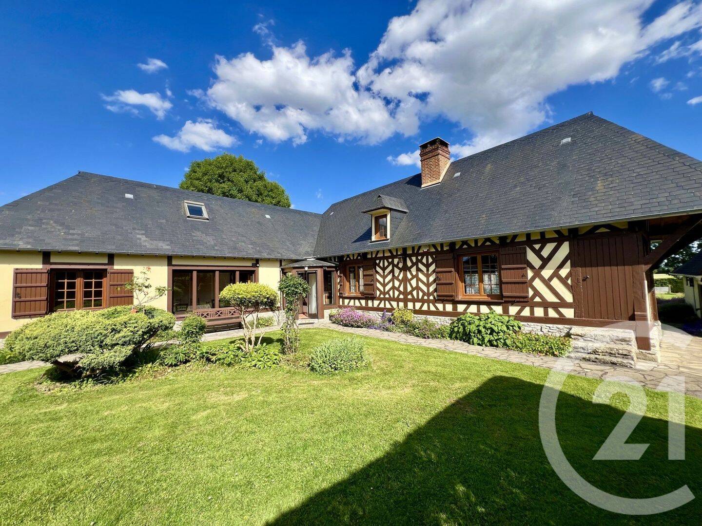 Maison 8 pièces 180 m² · à Forges-les-Eaux · 179,5 m² · 249 000 €