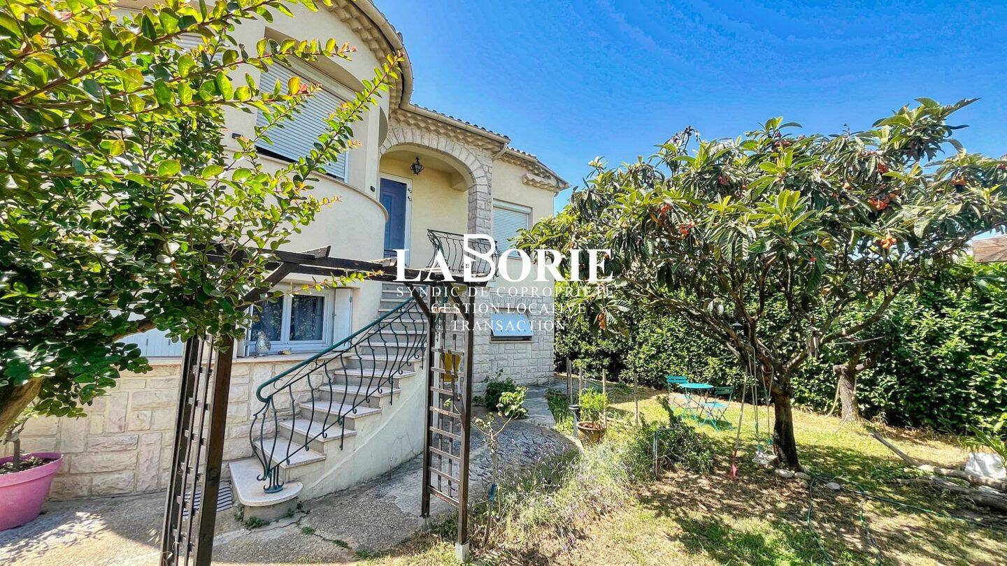 Maison 5 pièces 158 m² · à Roquemaure · 158 m² · 279 000 €