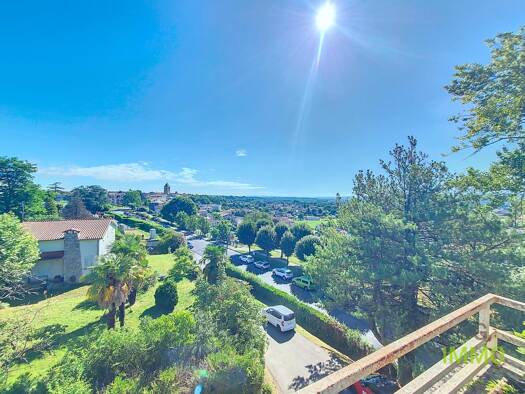 Appartement à vendre 159 000 € 5 pièces 3 chambres 127,5 m² Étage 3/3 Ouest Saint-Gaudens 31800