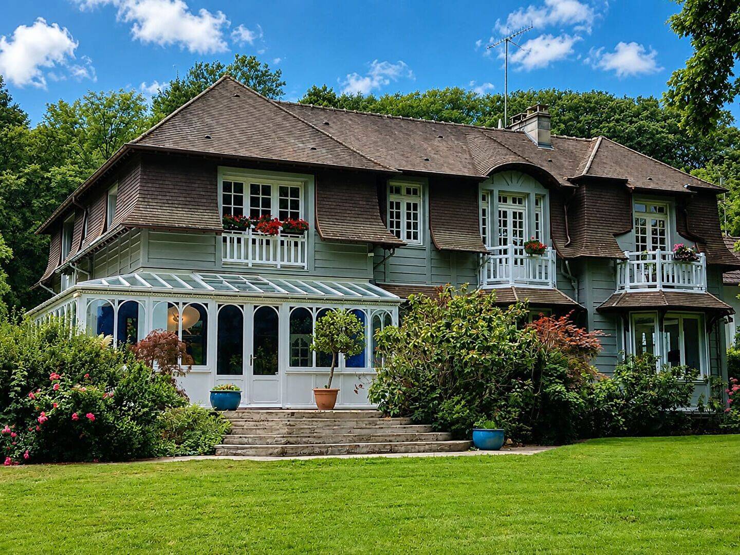 Maison 8 pièces 368 m² · à Chessy · 368 m² · 2 285 000 €