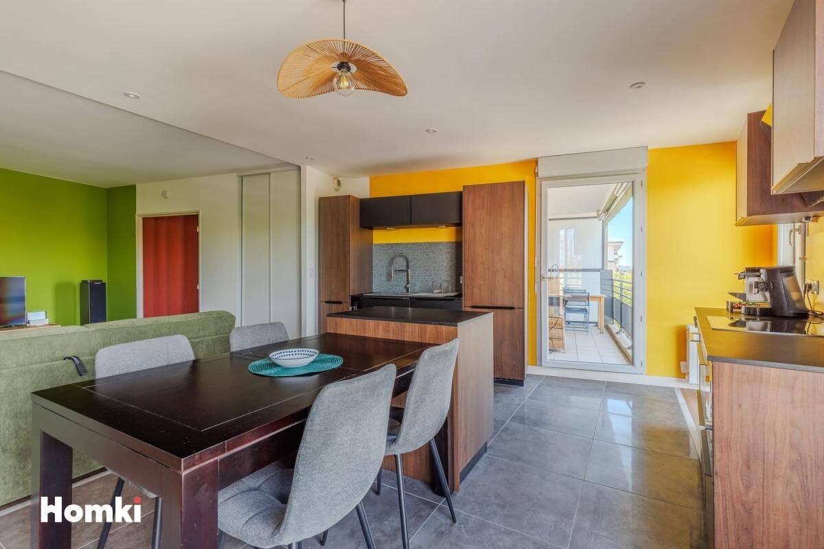 Appartement 3 pièces 73 m² · à Lyon 8ème Arrondissement · 73 m² · 280 000 €