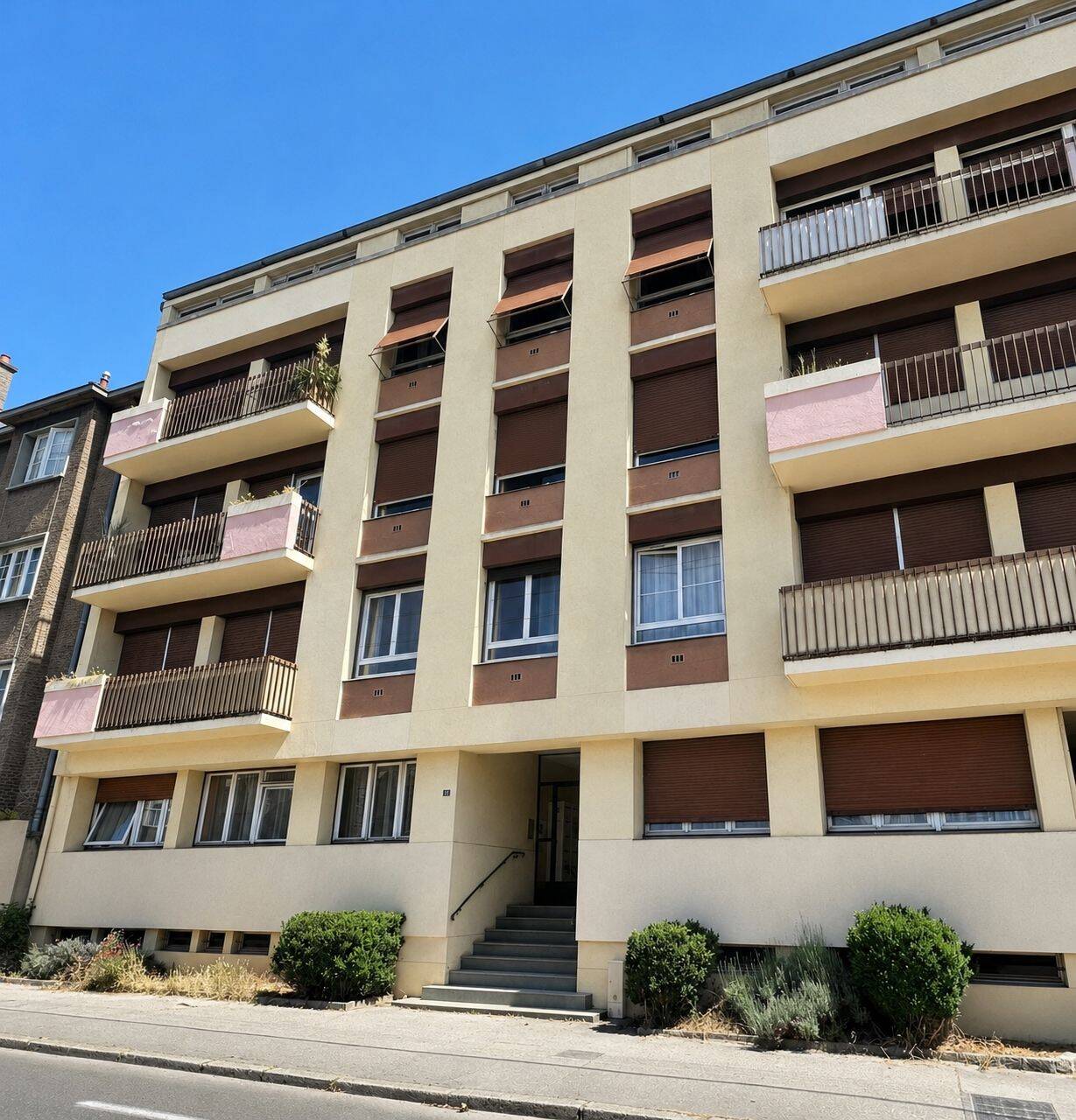 Appartement 6 pièces 120 m² · à Dijon · 120,2 m² · 180 000 €