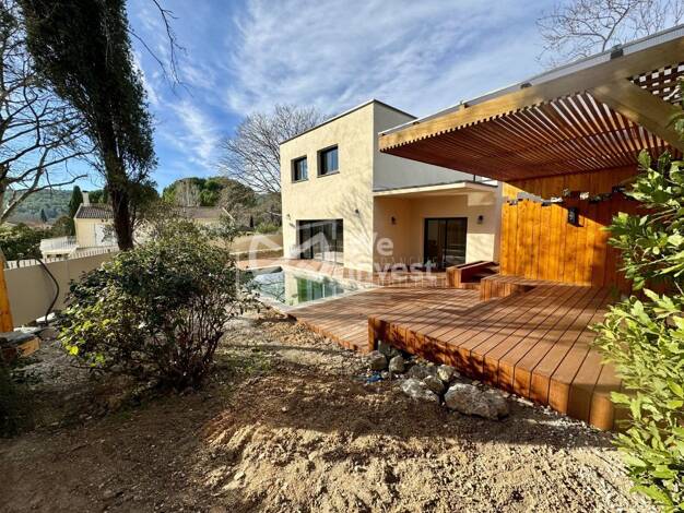 Villa à louer 3 200 € 5 pièces 4 chambres 160 m² 450 m² de terrain Village Grabels 34790