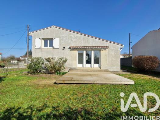 Maison à vendre 160 000 € 4 pièces 2 chambres 76 m² 514 m² de terrain Sud Soyaux 16800