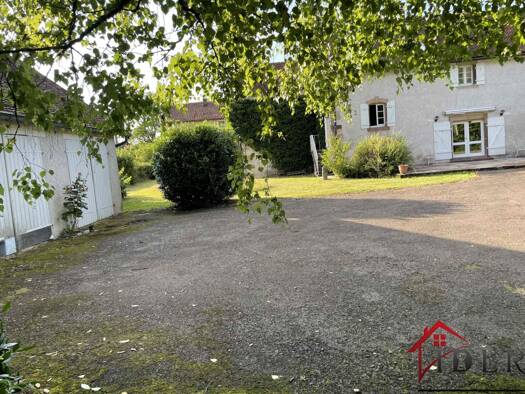 Maison à vendre 340 000 € 8 pièces 6 chambres 216 m² 3 000 m² de terrain Saint-Barthélemy 70270