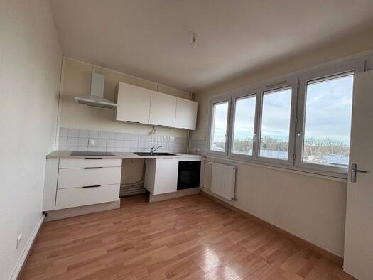 Appartement à vendre 84 000 € 4 pièces 3 chambres 76 m² Étage 5/8 Canteleu 76380