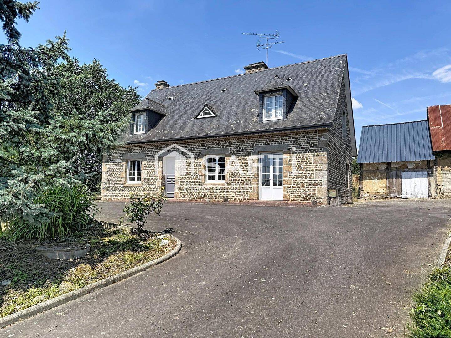 Maison 6 pièces 155 m² · à Ducey-les Chéris · 155 m² · 209 990 €