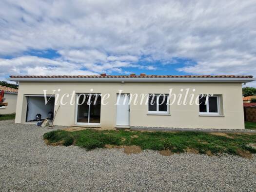 Maison de plain-pied à louer 1 270 € 4 pièces 3 chambres 94,5 m² Villeneuve-Tolosane 31270