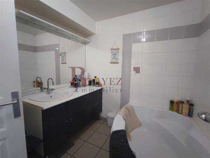 Appartement 3 pièces 80 m² · à Ussel · 80 m² · 550 €