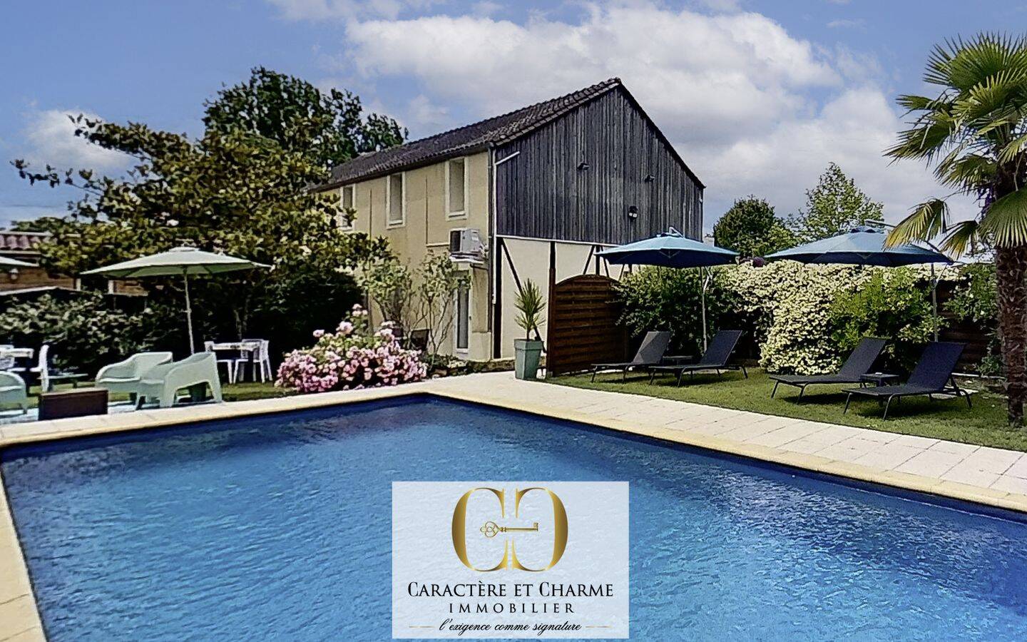 Maison 11 pièces 260 m² · à Sarlat-la-Canéda · 260 m² · 649 000 €