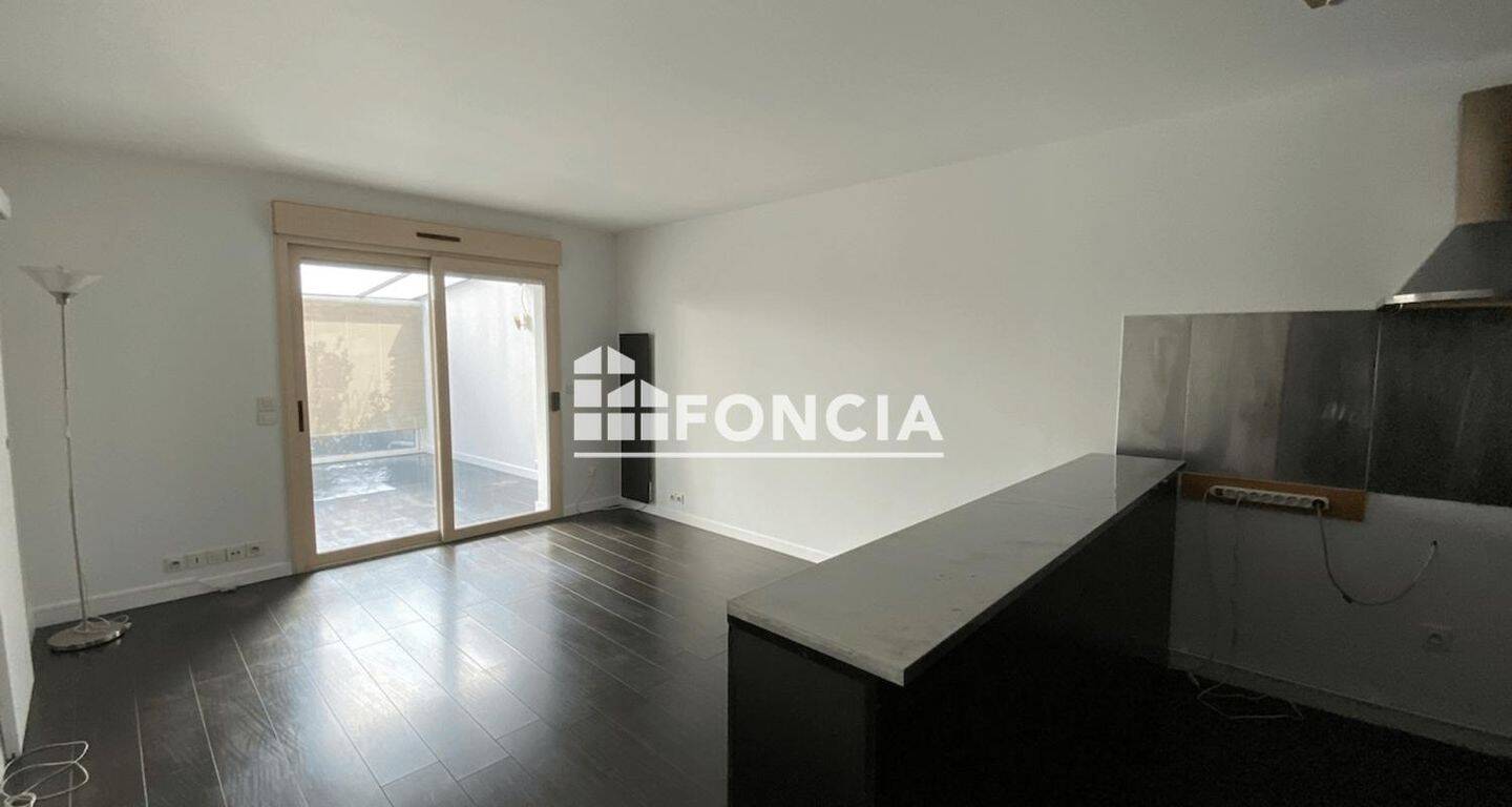 Appartement 1 pièce 39 m² · à Noisy-le-Grand · 38,8 m² · 910 €