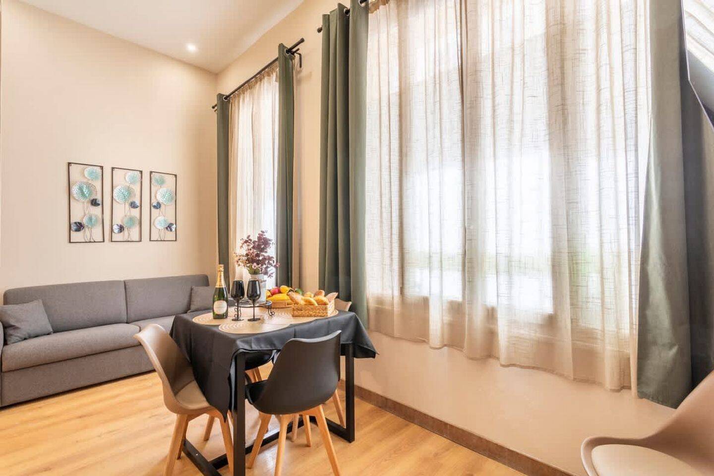Appartement 3 pièces 45 m² · à Marseille 6ème Arrondissement · 45 m² · 2 457 €/mois