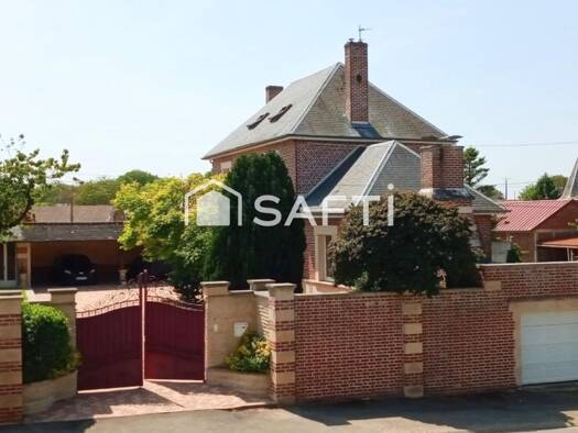 Demeure à vendre 272 000 € 9 pièces 3 chambres 133 m² 765 m² de terrain Grévillers 62450